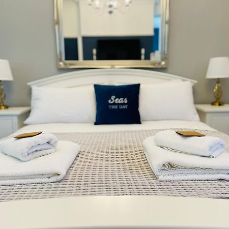 The Limes Hotel Суонидж Екстериор снимка